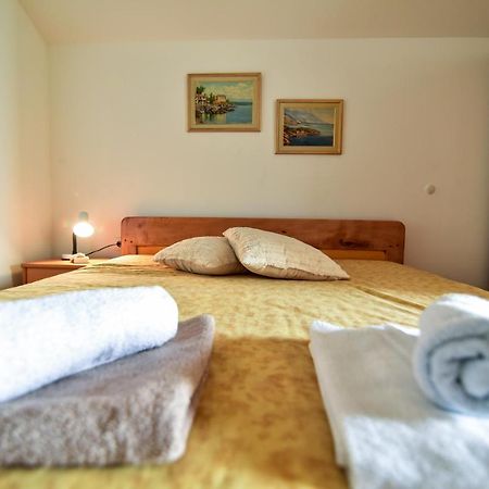 Nena Apartment Sukosan Bagian luar foto