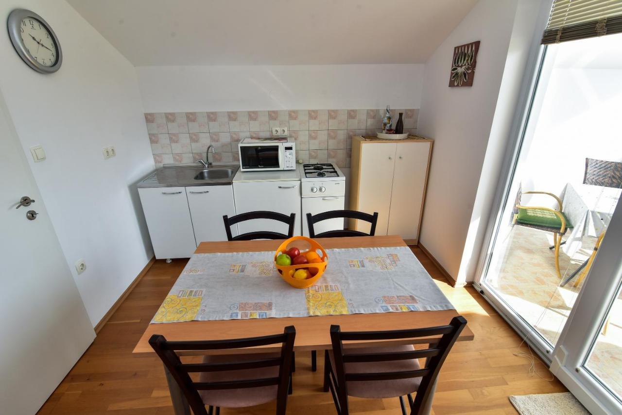 Nena Apartment Sukosan Bagian luar foto
