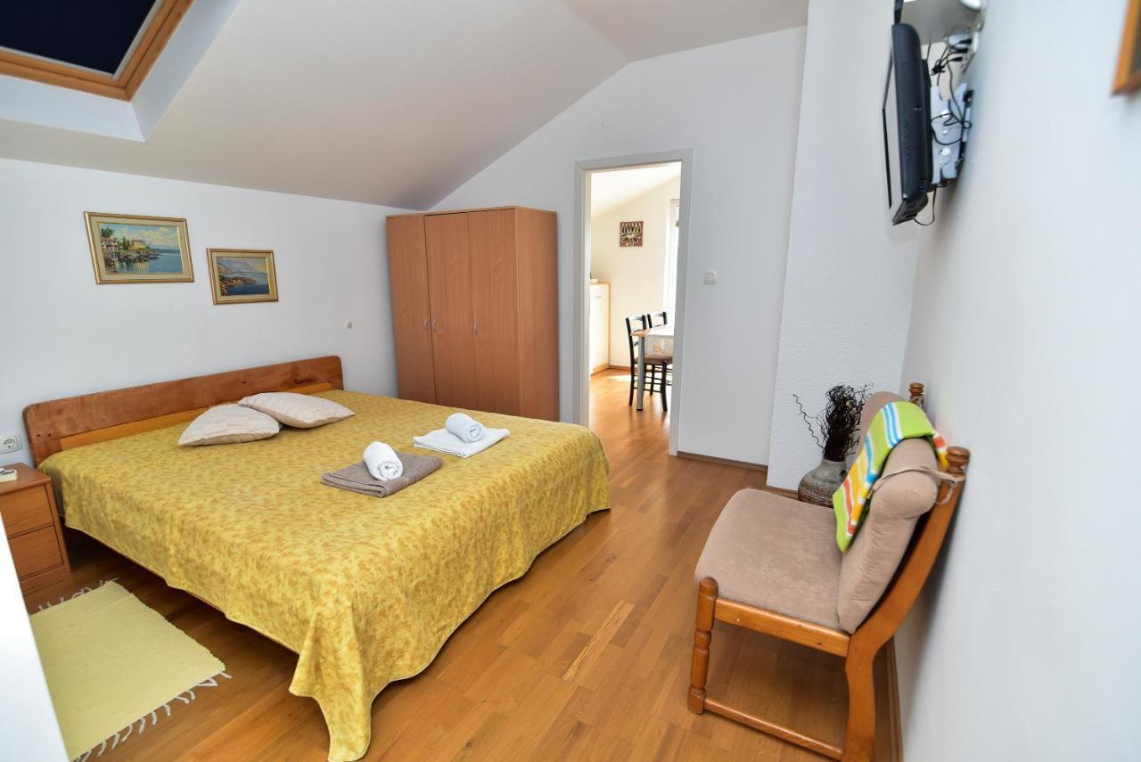 Nena Apartment Sukosan Bagian luar foto