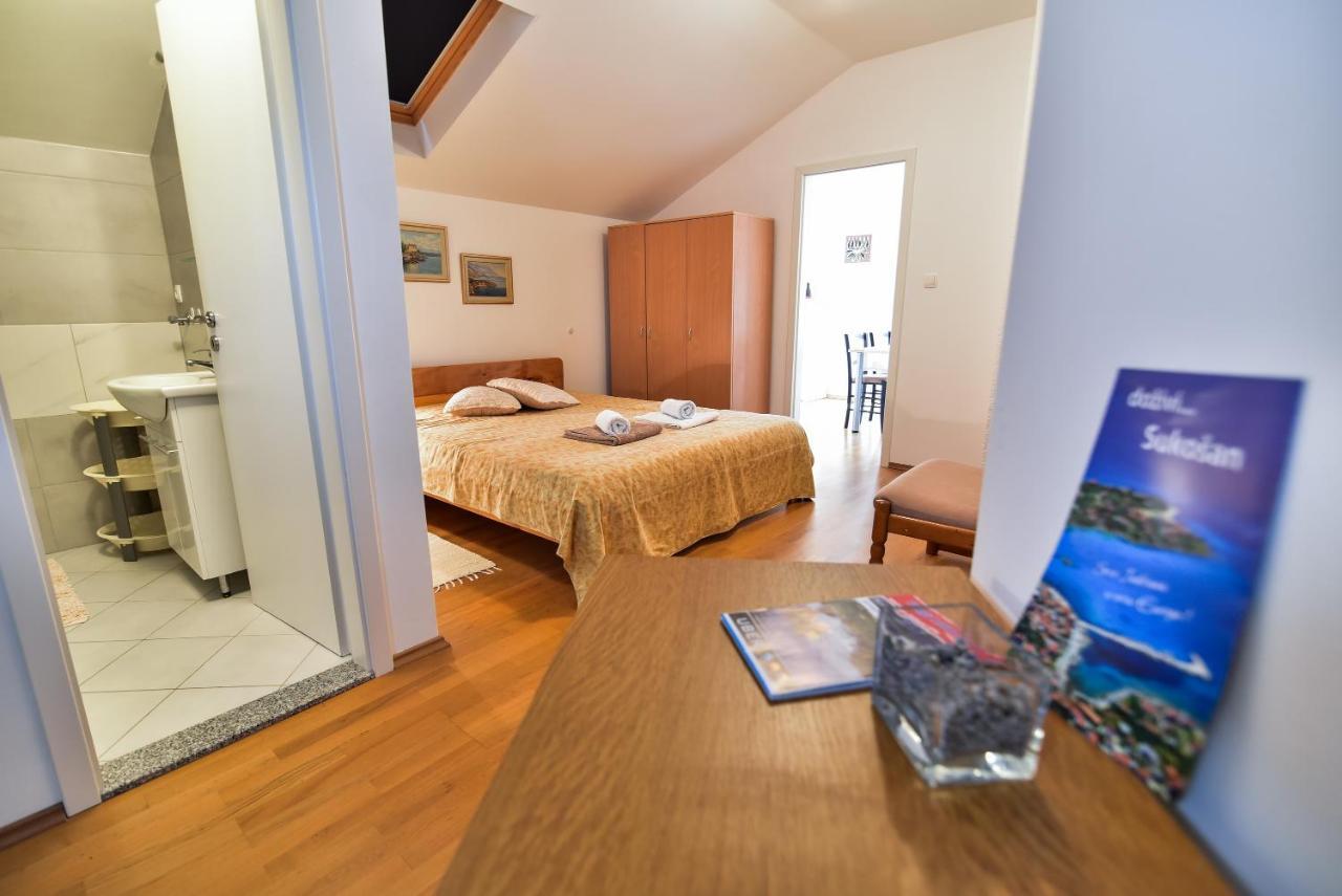 Nena Apartment Sukosan Bagian luar foto