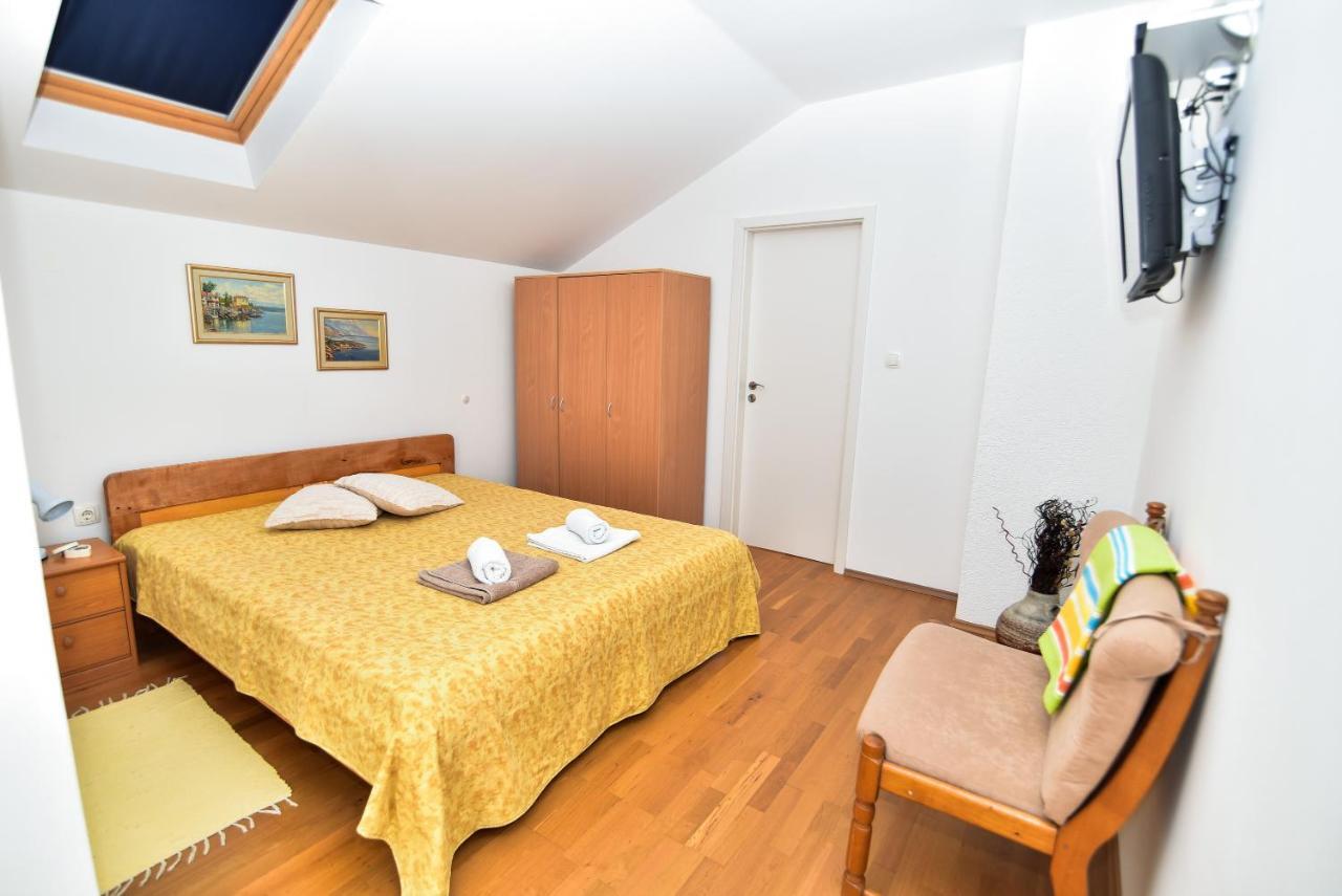 Nena Apartment Sukosan Bagian luar foto