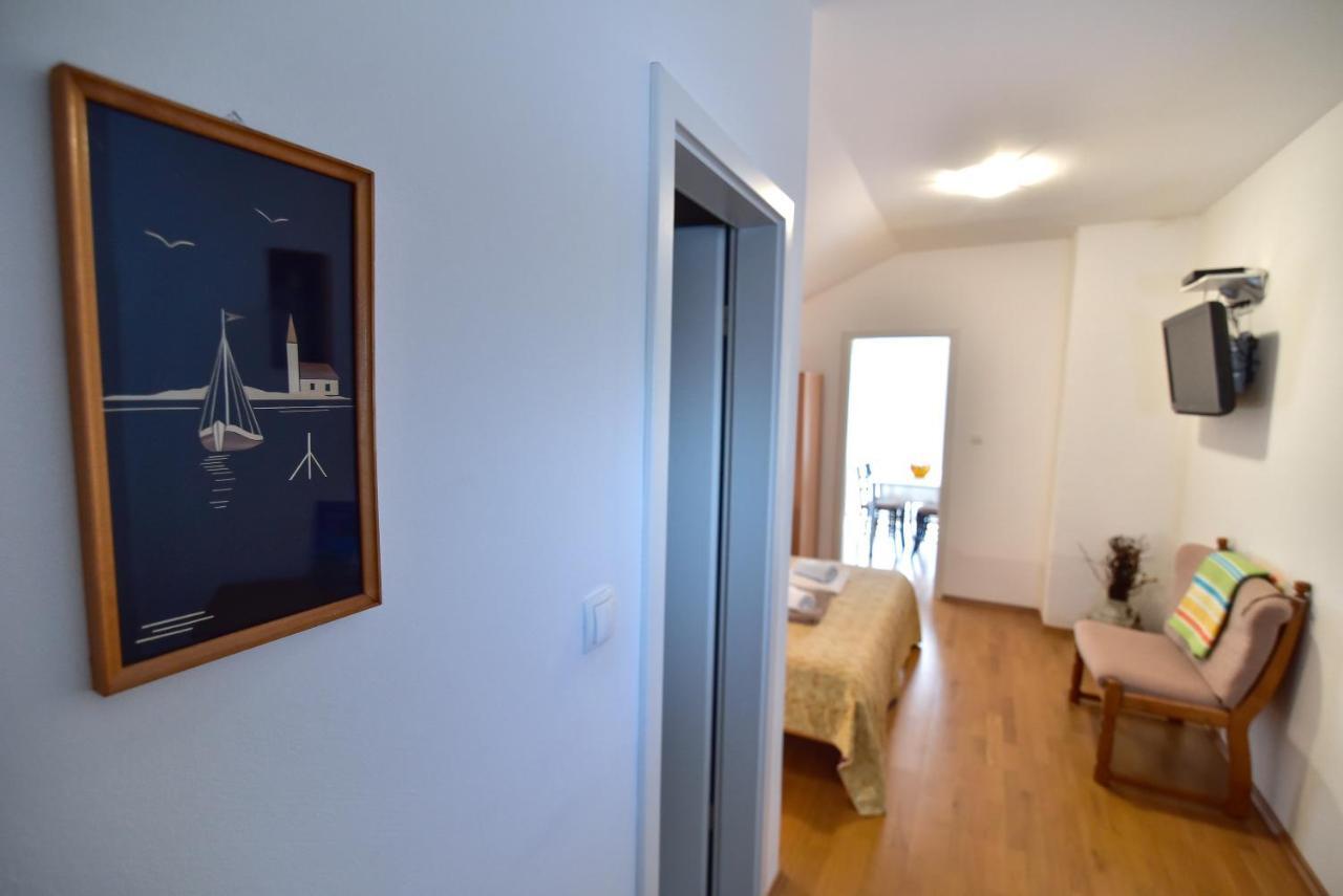 Nena Apartment Sukosan Bagian luar foto