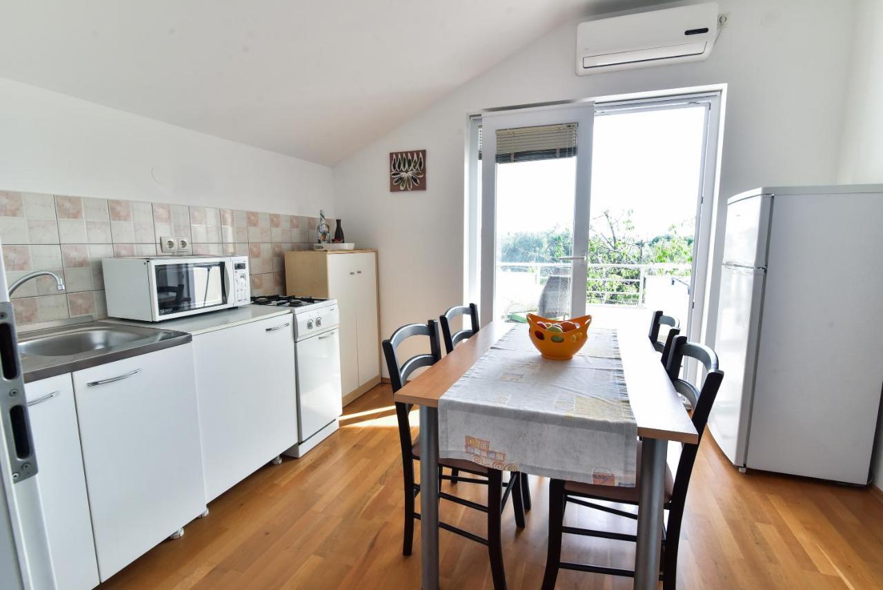 Nena Apartment Sukosan Bagian luar foto