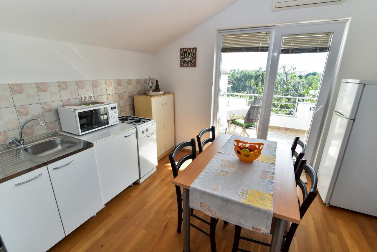 Nena Apartment Sukosan Bagian luar foto