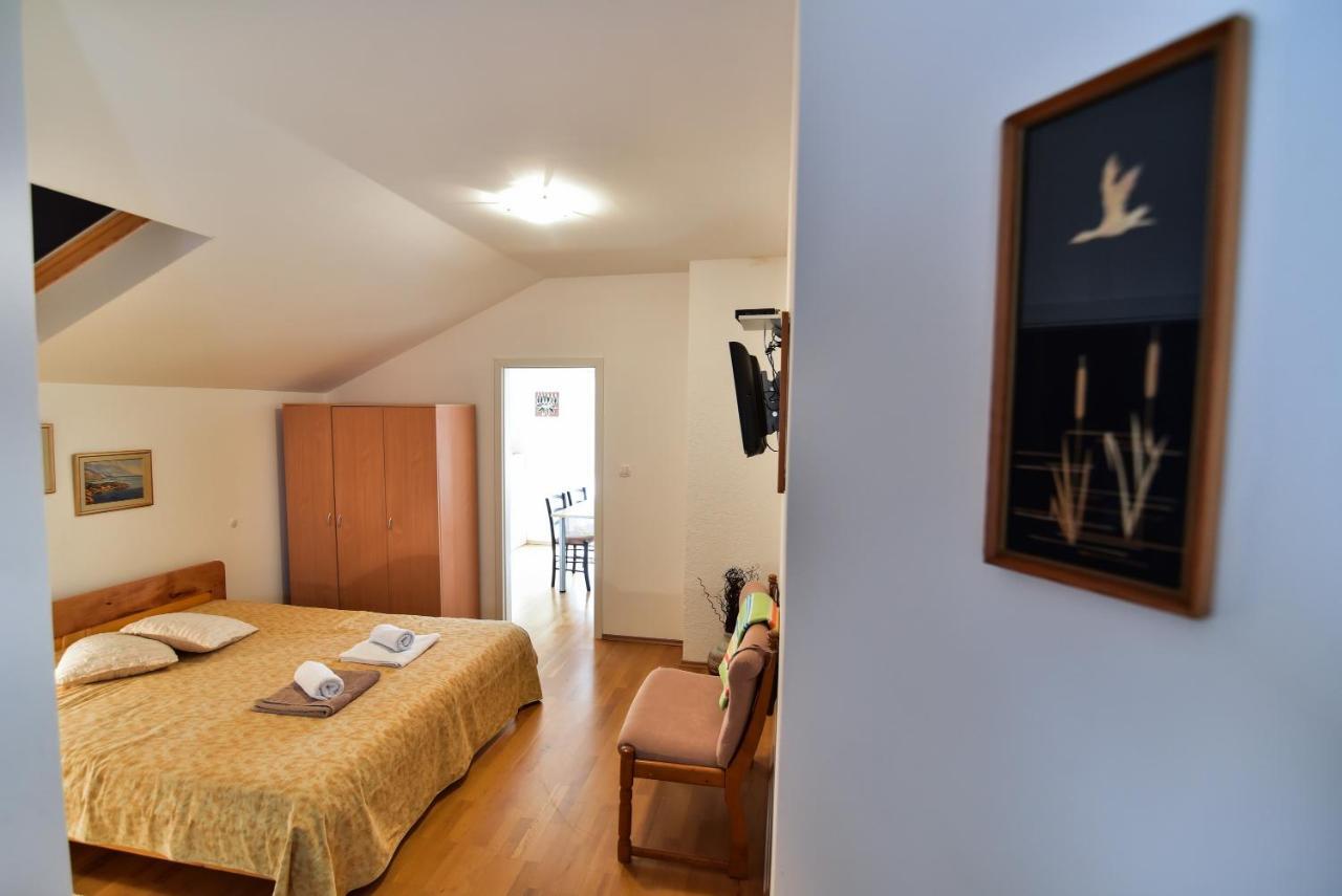 Nena Apartment Sukosan Bagian luar foto