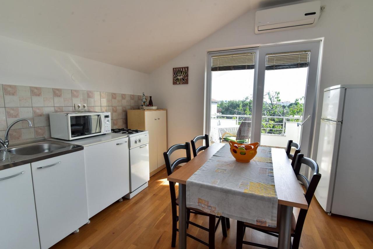 Nena Apartment Sukosan Bagian luar foto
