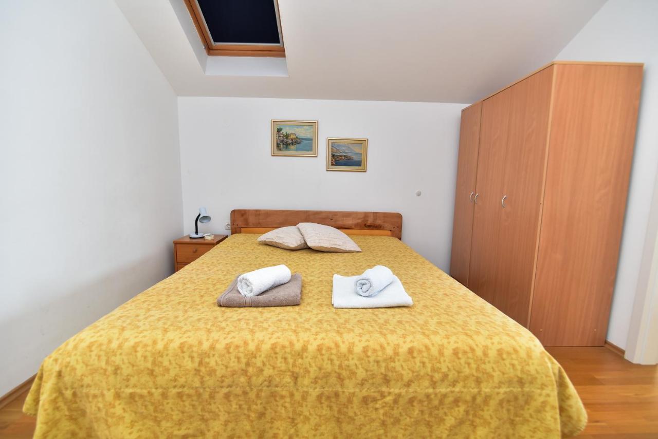 Nena Apartment Sukosan Bagian luar foto